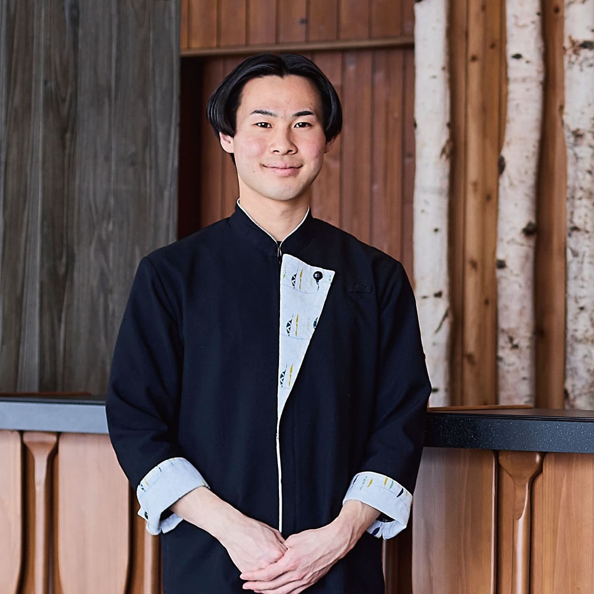 卒業生インタビュー　ホテルスタッフ　河野 史弥さん