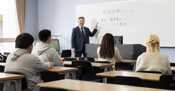 総合政策学科