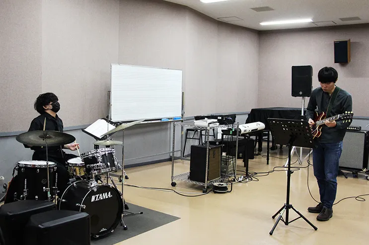 Jazz&Contemporaryサークル