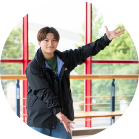 情報表現学科2年 岩崎さん