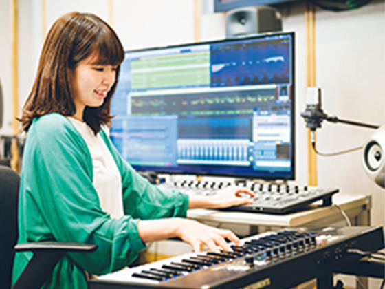 サラウンド演習室